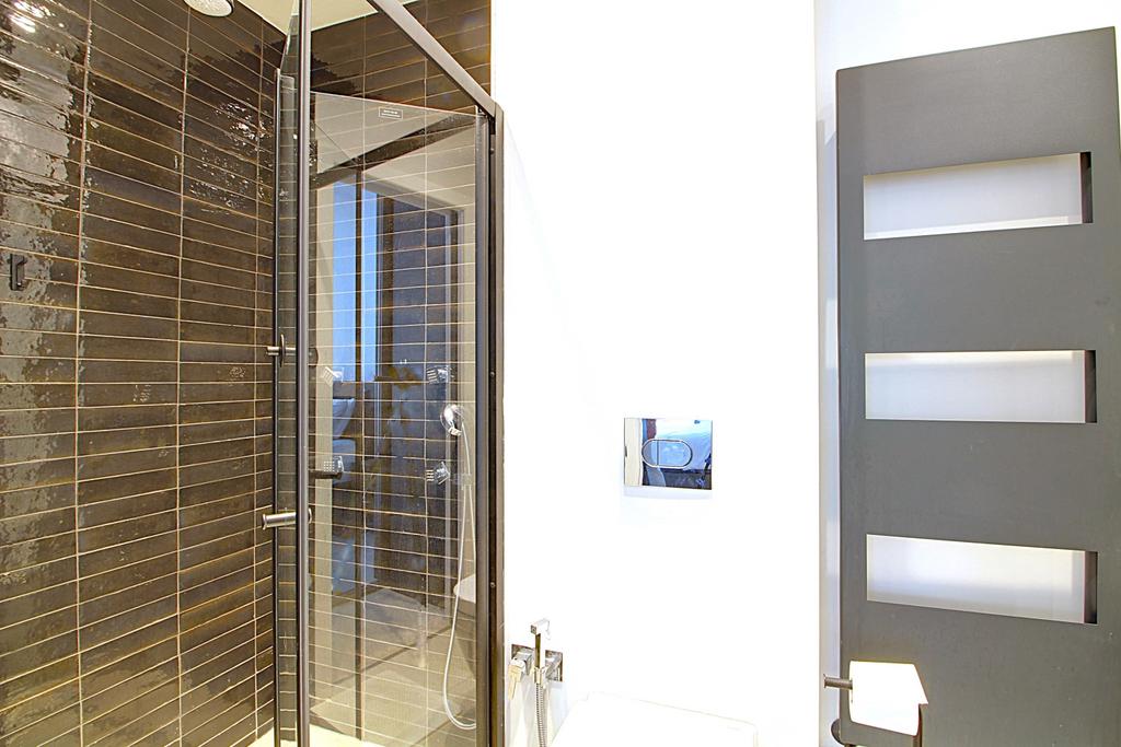 Master ensuite 3
