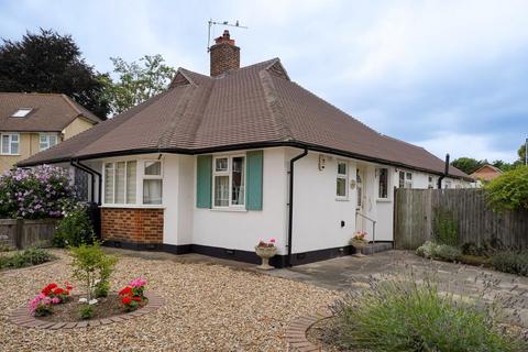 18 The Holt, Wallington, SM6 7LG