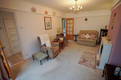 18 The Holt, Wallington, SM6 7LG