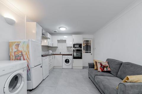 Studio for sale, Rotherhithe Street, London, SE16