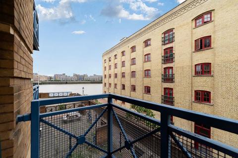 Studio for sale, Rotherhithe Street, London, SE16