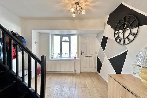 3 bedroom semi-detached house for sale, Fairmile Road, Halesowen