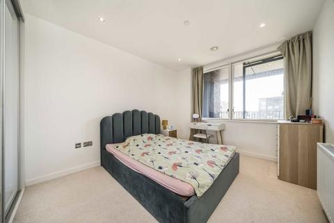 1 bedroom flat for sale, Cavendish Square, London E16