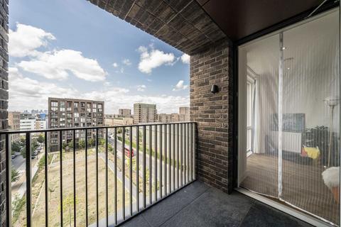 1 bedroom flat for sale, Cavendish Square, London E16