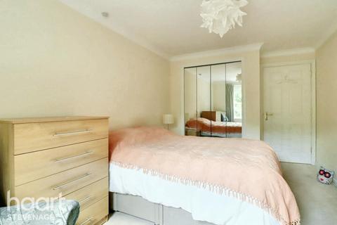 undefined, Danestrete, STEVENAGE