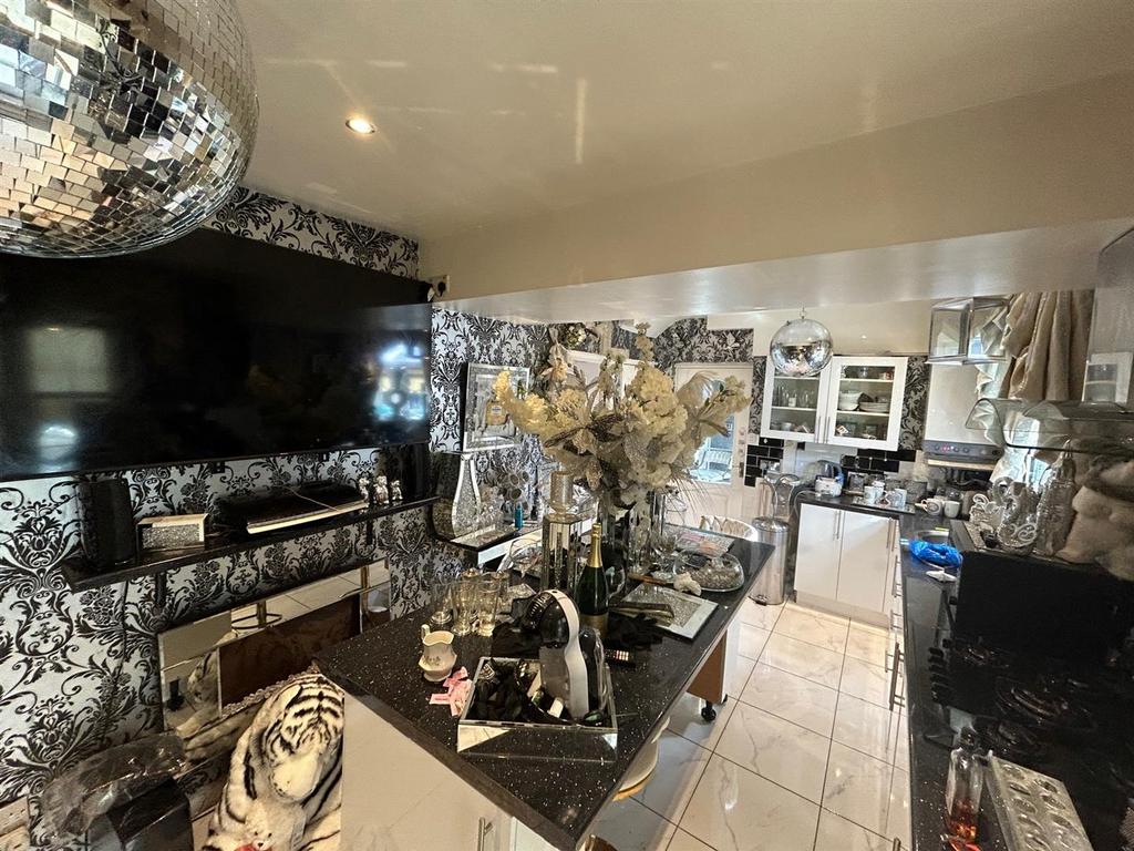Kitchen & Dining.jpg