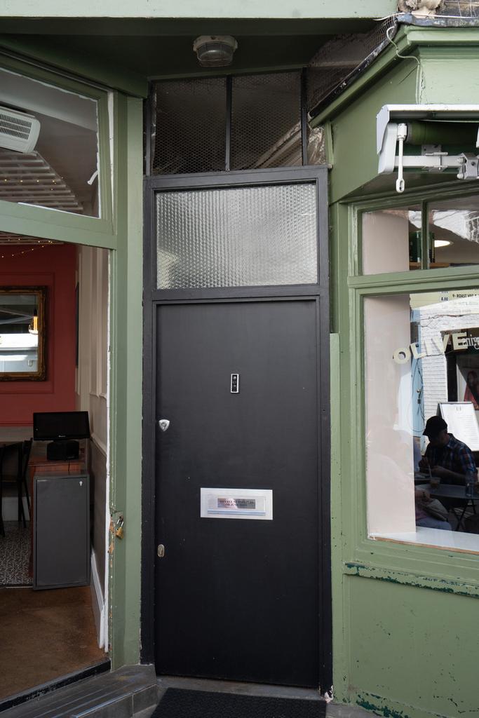 304881 - a0 O0 X00000 QXMIg UAP N2.jpg