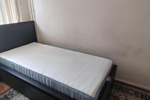 4 bedroom house for sale, Benwick Close, London