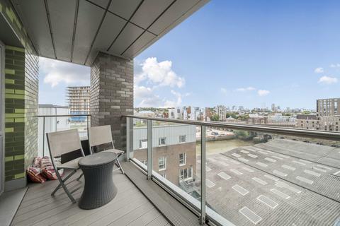 2 bedroom apartment for sale, Creekside, London