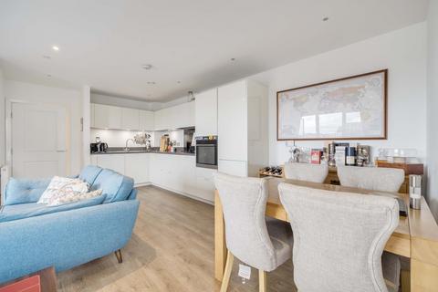 2 bedroom apartment for sale, Creekside, Greenwich