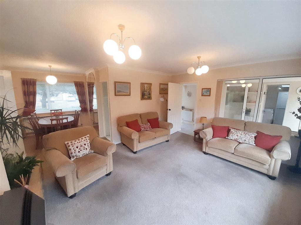 Living room new.jpg