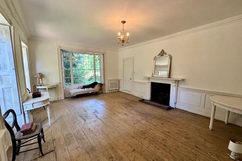 undefined, Rose Villa 3 East Street Alford LN13 9EQ