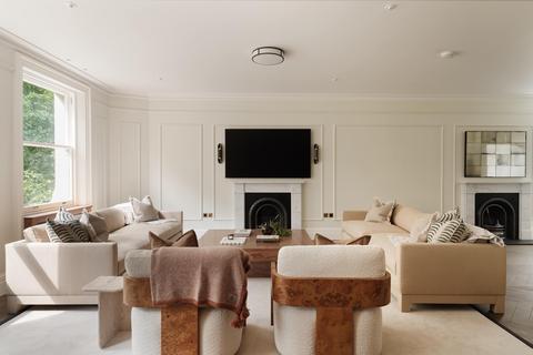 3 bedroom flat to rent, MGH, Marlborough Gate House, W PN, London W2