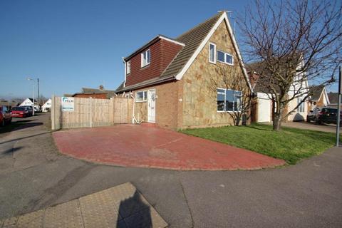 4 bedroom detached house for sale, Frobisher Drive, Jaywick, Clacton-on-Sea, CO15
