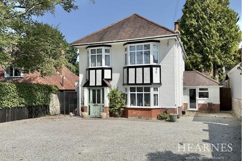 New Road, Ferndown, BH22