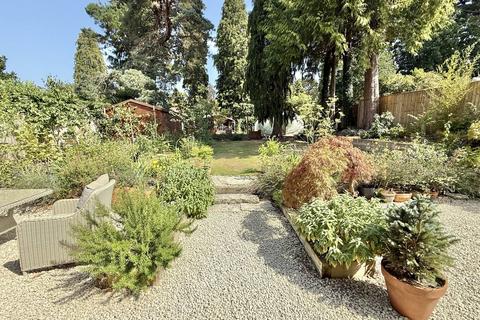 4 bedroom detached house for sale, New Road, Ferndown, BH22