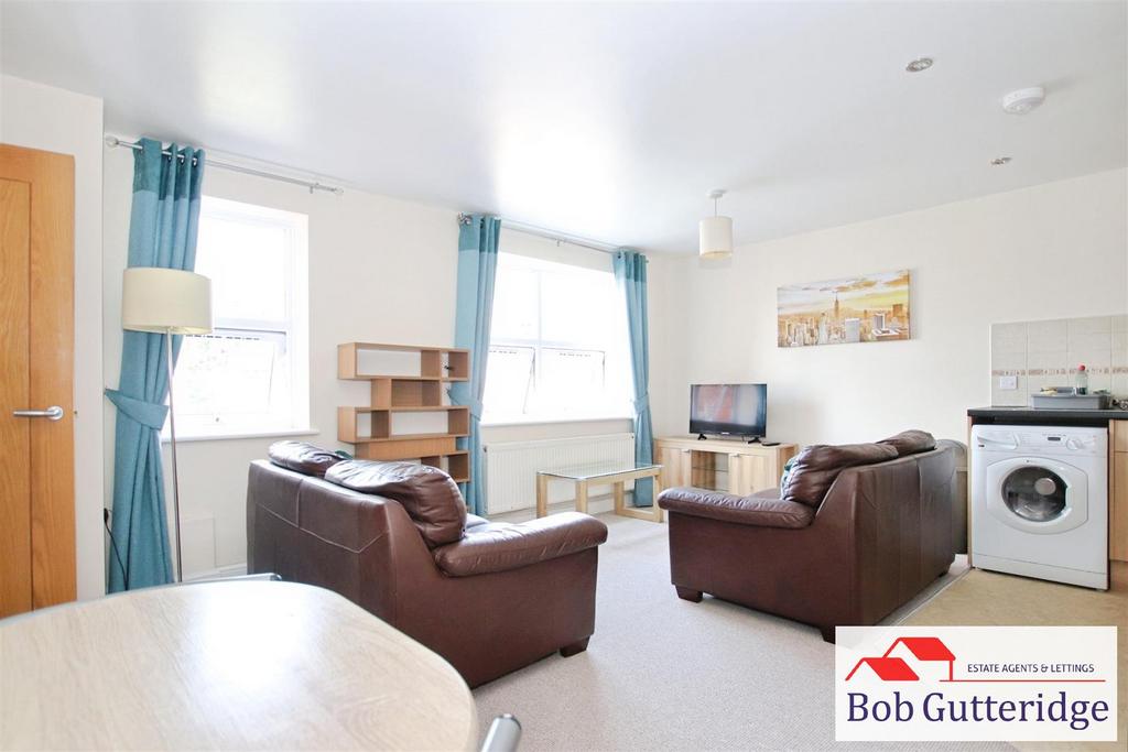 Open plan fitted kitchen / lounge / diner