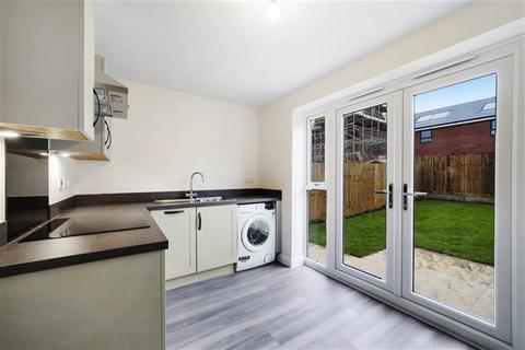 2 bedroom end of terrace house to rent, Langley Road, DN11
