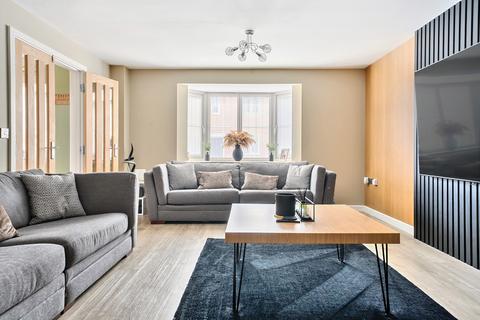 5 bedroom detached house for sale, Campbell Road, Hawkinge, CT18