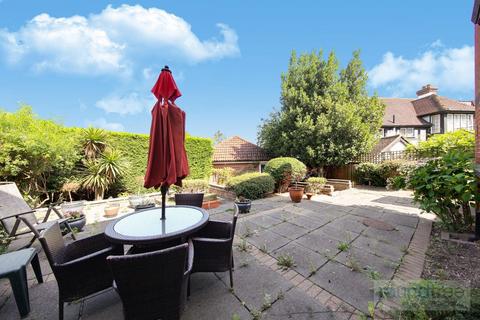 3 bedroom end of terrace house for sale, Dorchester Terrace, Holders Hill Crescent, Hendon, NW4