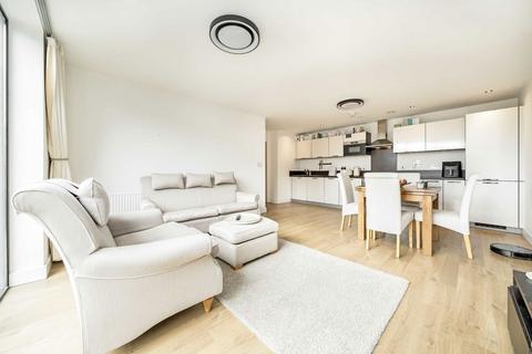 2 bedroom flat to rent, Albatross Way, London SE16