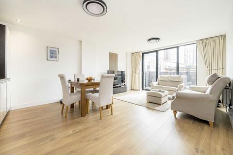 2 bedroom flat to rent, Albatross Way, London SE16