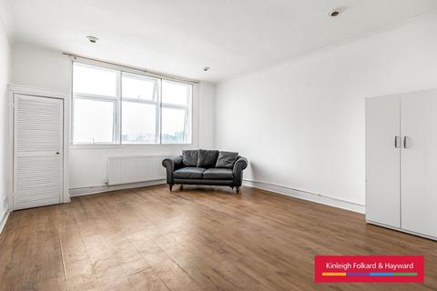 Studio to rent, Lewisham Way, London, SE14