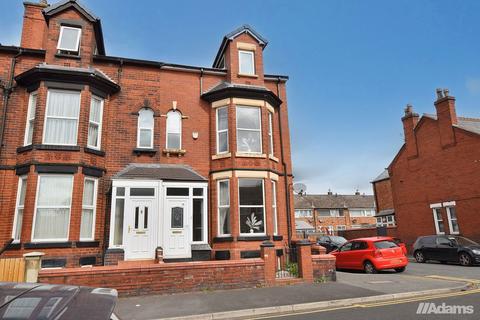 4 bedroom end of terrace house for sale, The Avenue, Leigh, WN7