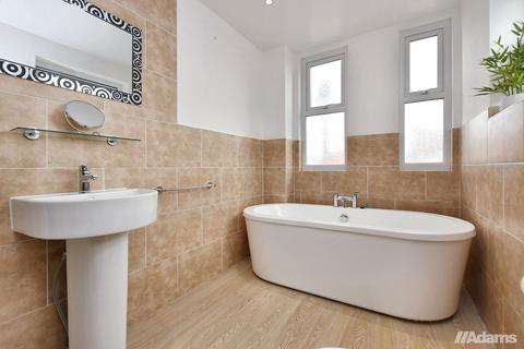 4 bedroom end of terrace house for sale, The Avenue, Leigh, WN7