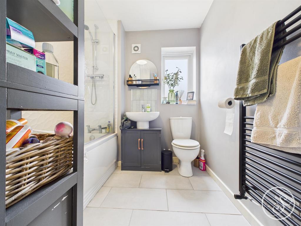 Family bathroom