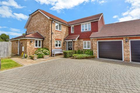5 bedroom detached house for sale, Valdene Close, Maidstone ME17
