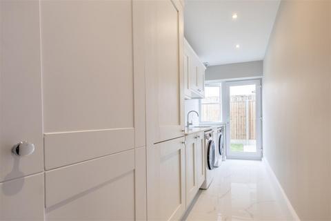 undefined, Aspen Lodge, Mott Street, High Beach