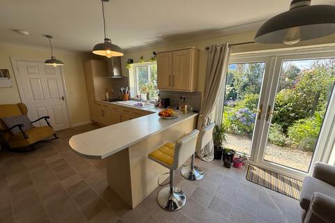 3 bedroom detached house for sale, Cwrt Y Brenin, Ffosyffin, Aberaeron, SA46
