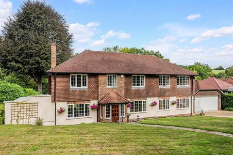 4 bedroom detached house for sale, Forest Drive, Kingswood