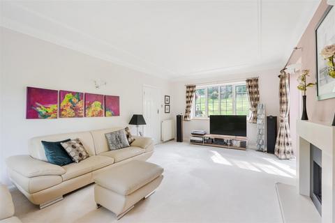 4 bedroom detached house for sale, Forest Drive, Kingswood