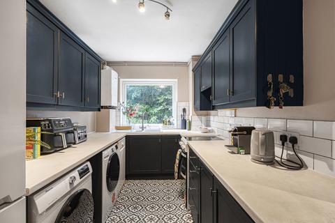 2 bedroom apartment for sale, Hillbrook Gardens, Surrey KT13