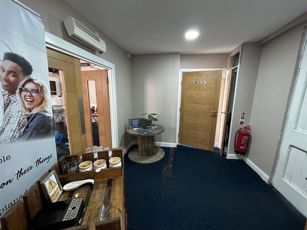 Room 2.jpg