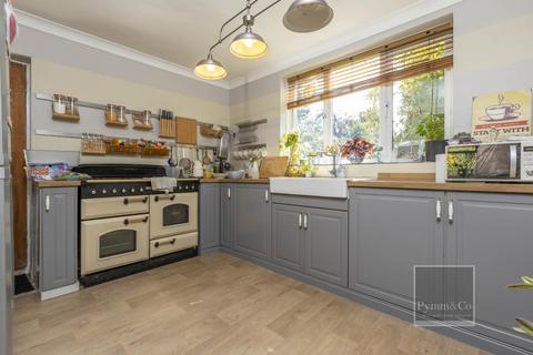 4 bedroom semi-detached house for sale, Curtis Road, Norwich NR6