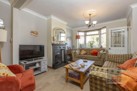 4 bedroom semi-detached house for sale, Curtis Road, Norwich NR6