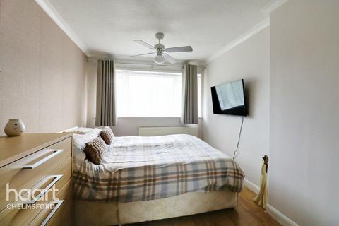 10 Moss Path, Galleywood, Chelmsford, CM2 8YQ