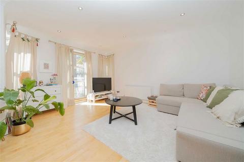 2 bedroom flat for sale, King Henry's Reach, London W6