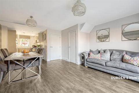4 bedroom end of terrace house for sale, Alderwood Terrace, Chigwell, IG7