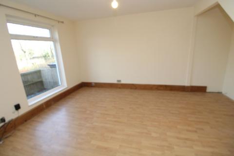 3 bedroom terraced house to rent, Lenthall Close, Bradwell, Milton Keynes
