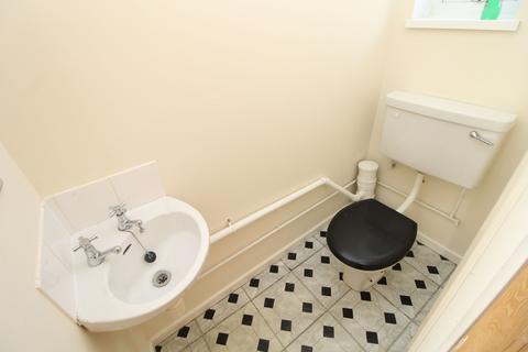 3 bedroom terraced house to rent, Lenthall Close, Bradwell, Milton Keynes