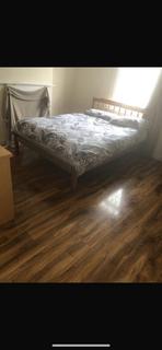 3 bedroom house share to rent, St peter place