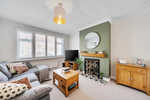 6 Castleton Road, Mitcham, CR4 1NY
