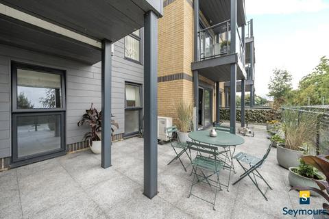 2 bedroom flat for sale, Wharf Road, Surrey GU1