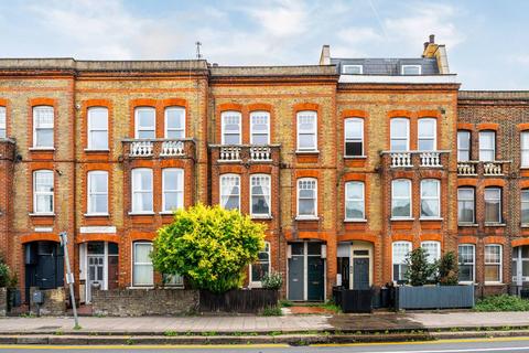 2 bedroom flat for sale, Queenstown Road, Battersea, London, SW8