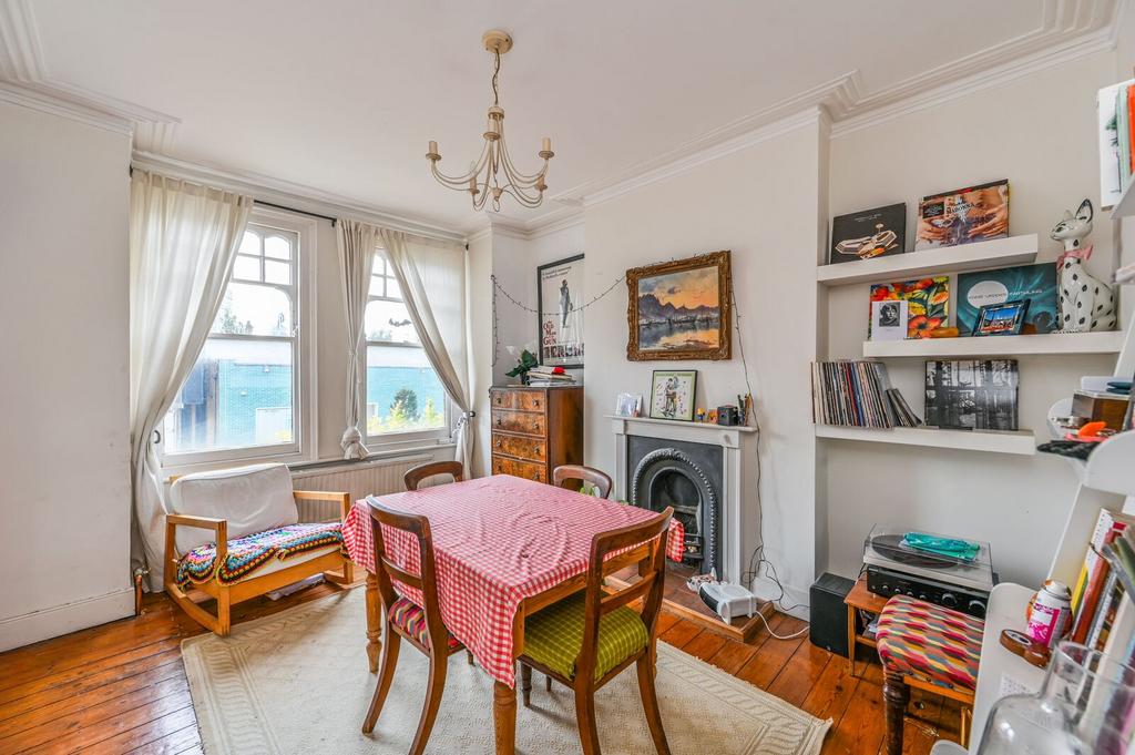 Dining room, fireplace