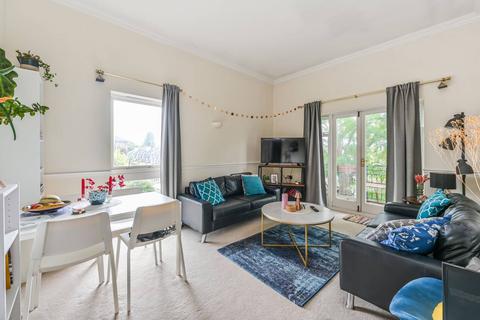 2 bedroom flat for sale, Berisford Mews, Wandsworth, London, SW18